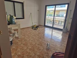 PISO EN VENTA EN SALOU photo 0