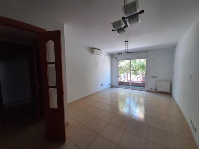MAGNÍFICO PISO EN VENTA EN BADALONA photo 0