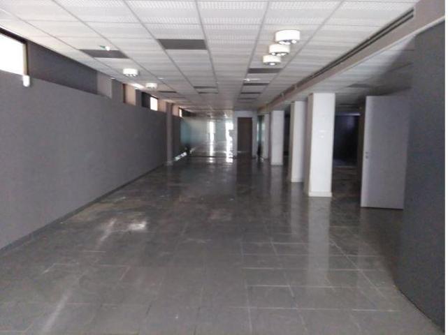 LOCAL COMERCIAL EN VENTA EN BADALONA photo 0