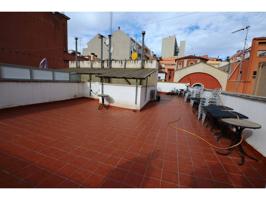 Piso de 120 m2 con una terraza de 110 m2 Junto a Paseo San Juan y Pi Maragall. Edificio de sólo 4 vecinos. photo 0