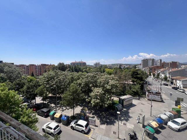 OPORTUNIDAD EN EL CENTRO DE GRANOLLERS photo 0
