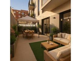 Piso en venta en Calle de IꞌOrient 31, Centre, Granollers photo 0