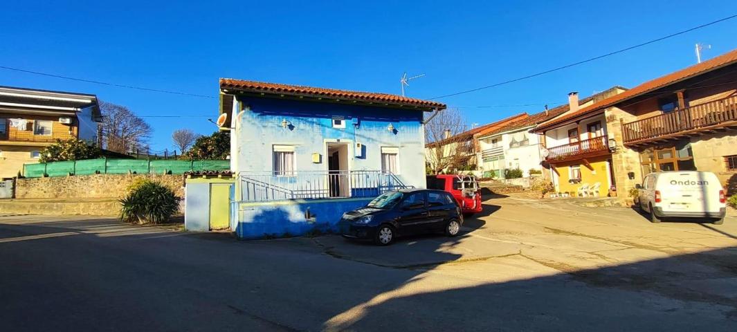 ENCANTADORA CASITA EN BONITO ENTORNO RURAL.- photo 0