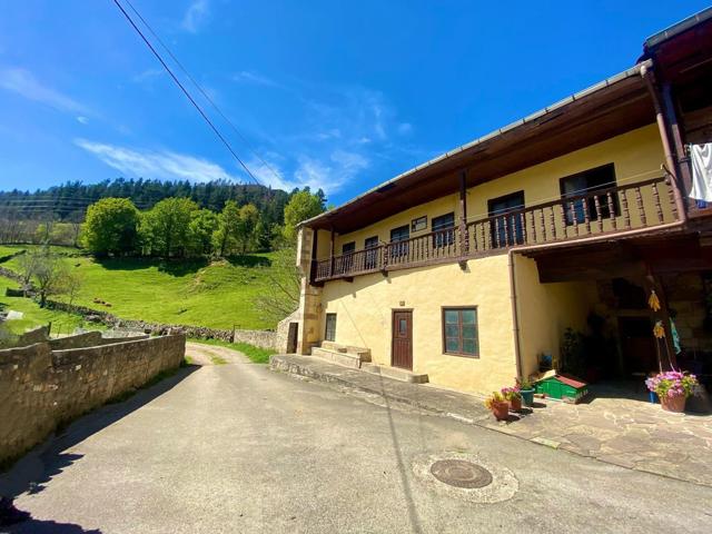 CASA DE PIEDRA CON JARDIN EN SELORES (VALLE DE CABUÉRNIGA) photo 0