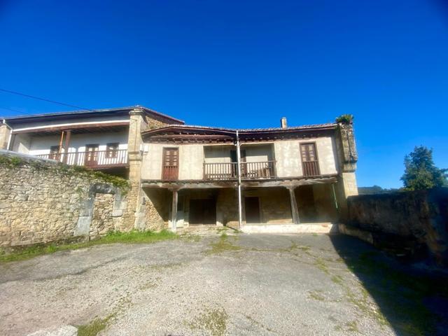 CASA DE PIEDRA CON FINCA URBANA EN CERRAZO photo 0