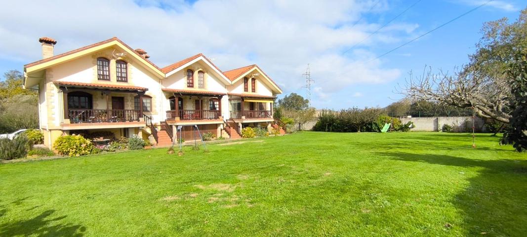 AMPLIO CHALET ADOSADO; ELEGANCIA Y CONFORT EN CARTES. photo 0