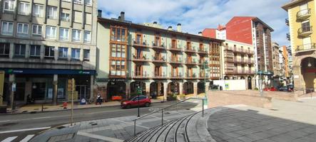 EXCLUSIVO ATICO REFORMADO CON ESTILO MODERNO JUNTO A LA PLAZA MAYOR. photo 0