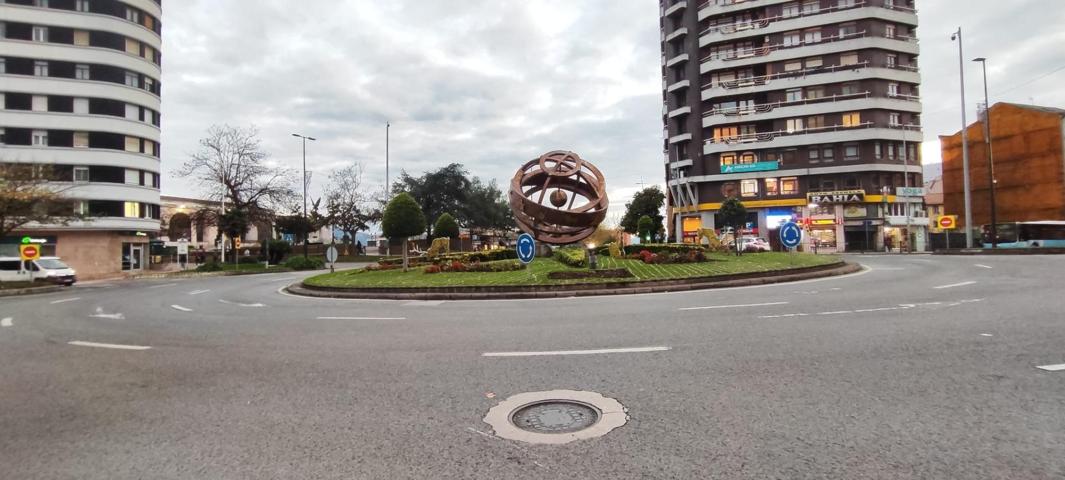 OPORTUNIDAD EN CUATRO CAMINOS; PISO LUMINOSO PARA REFORMAR A TU GUSTO.- photo 0