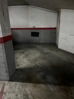 Plaza de parking con trastero – Ideal para coche mediano photo 0