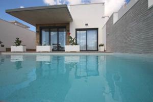 Villas de lujo en Dehesa de Campoamor, Orihuela Costa con piscina privada en parcelas de 500 mts photo 0