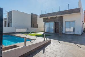 VILLA 3 DORMITORIOS, PISCINA, JARDIN PRIVADO, ORIHUELA COSTA photo 0