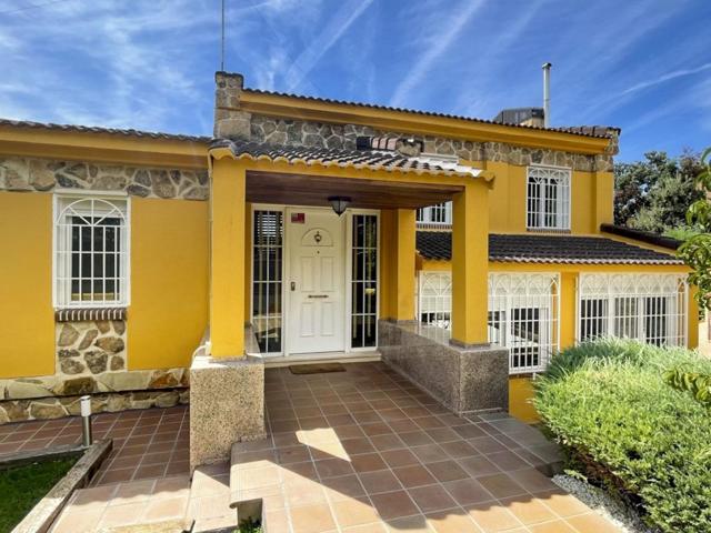 Casa En venta en El Bosque, Villaviciosa De Odón photo 0