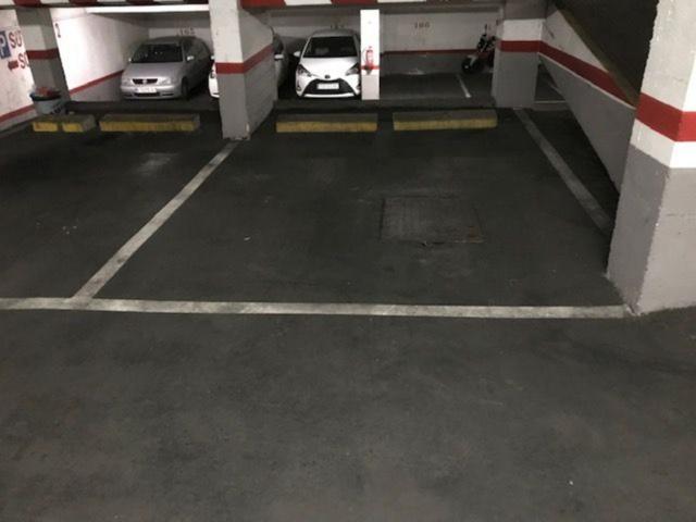 Se vende plaza de parking en el centro photo 0