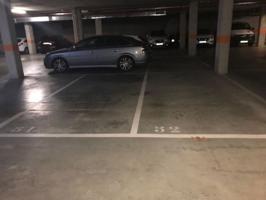 Se alquilan plazas de parking en Avda Barberà photo 0