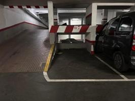 Plaza de parking en alquiler en el centro photo 0