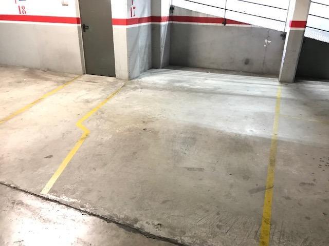Venta de plaza de parking en la calle Latorre photo 0