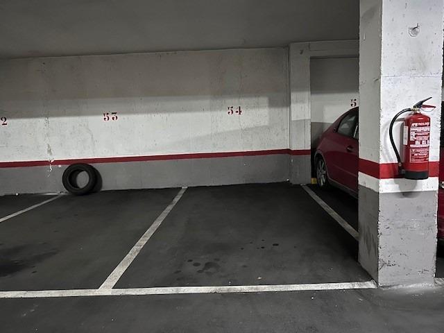 Plaza de parking en venta en el centro de Sabadell photo 0