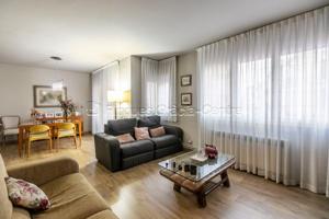 Preciosa casa en venta en Sabadell photo 0