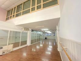 Oficina En venta en El Centre, Sabadell photo 0