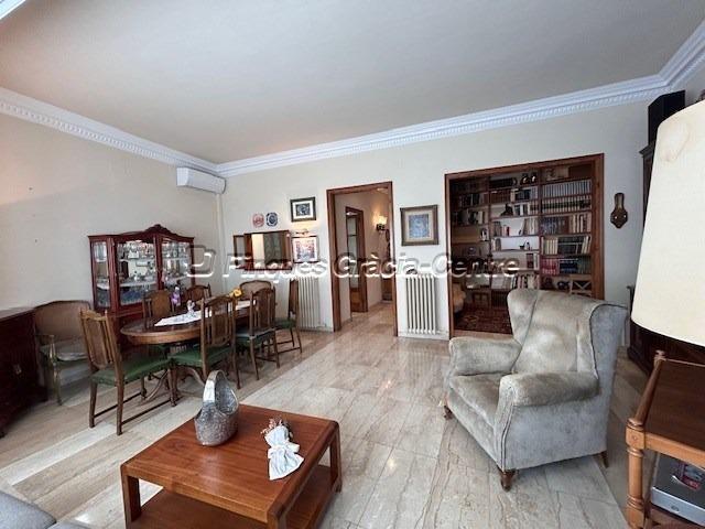 Espectacular piso en venta señorial en zona prime de Sabadell photo 0