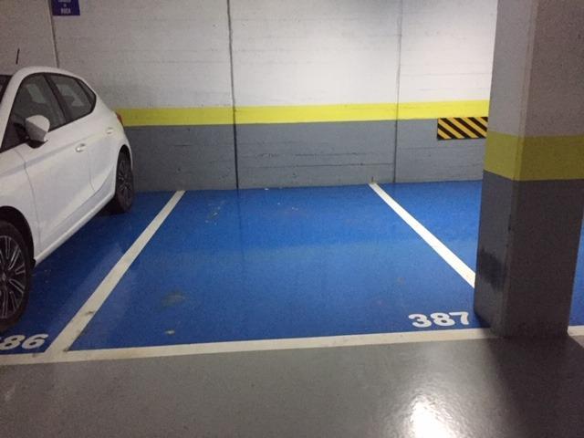 Plaza de parking en venta al lado de Ronda Zamenhof photo 0