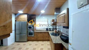 Chalet independiente con piscina en venta en El Viso de San Juan photo 0