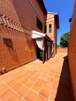 Exclusivo chalet de 4 plantas con ascensor en Illescas (cerca del Parque Manuel de Vega) photo 0