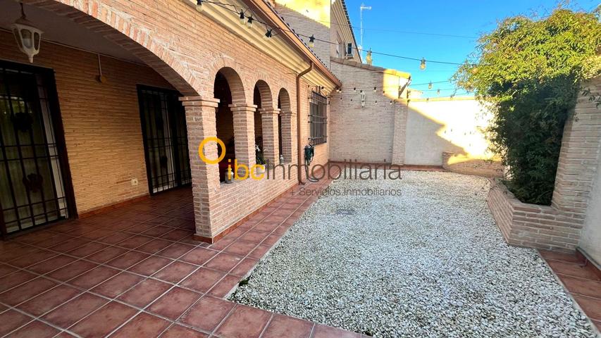 Chalet pareado en venta en Illescas photo 0