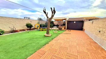 Chalet adosado en Cedillo del Condado photo 0