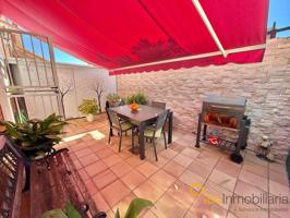 Chalet Adosado en venta en Pantoja photo 0