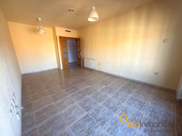 PISO CON GARAJE Y TRASTERO EN VENTA EN BARGAS photo 0