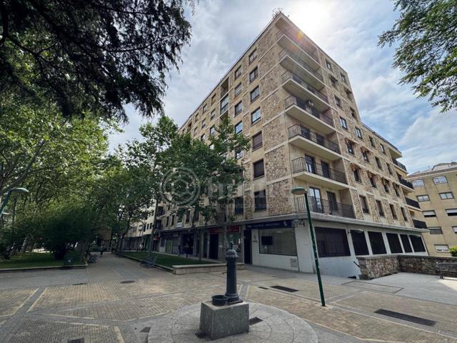 PASEO DE CARMELITAS photo 0