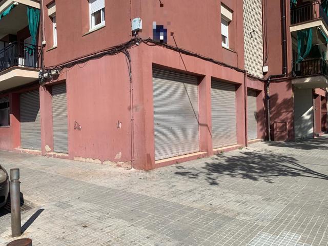 LOCAL COMERCIAL EN LA ZONA DE XUQUER- TERRASSA photo 0