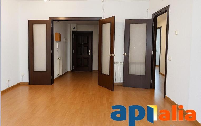 VIVIENDA UBICADA EN PLAZA ESPAÑA- SABADELL photo 0