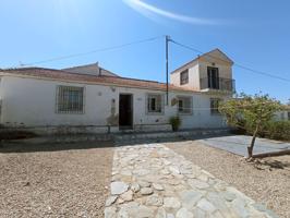 Casa con terreno en Los Arroyos photo 0