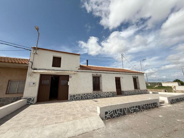 Casa de pueblo con terreno Los Paganes photo 0