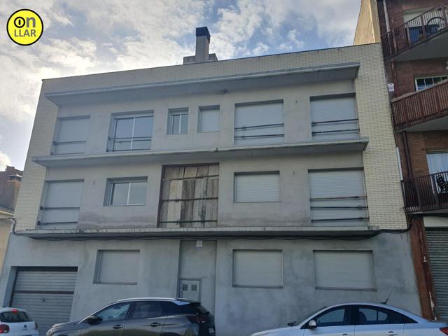 Edificio en construcción 5 Apartamentos + 2 Trasteros + 6 Garajes photo 0