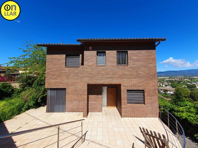 PRECIO NEGOCIABLE !!! CASA AMB PISCINA photo 0