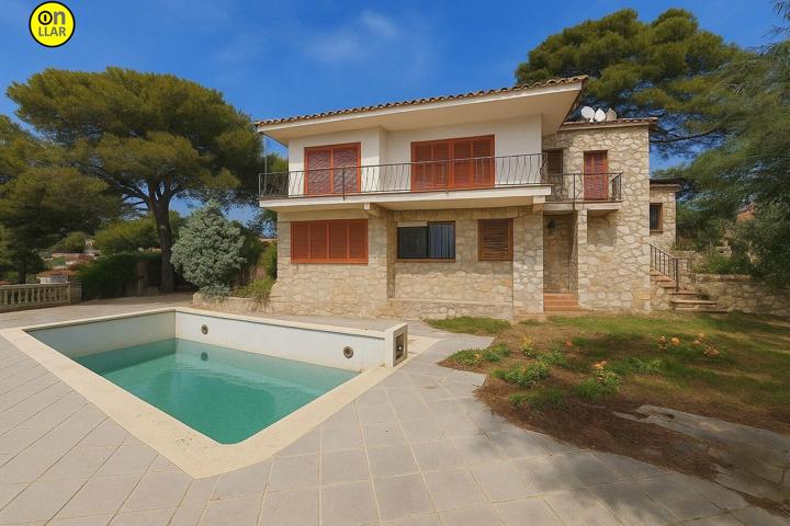 Casa en venta en c. cadí, Castellar D'Indies, Sant Cebrià de Vallalta, Barcelona photo 0