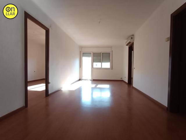 Piso en venta en Mollet del Vallès (Zona barri de Lourdes) photo 0