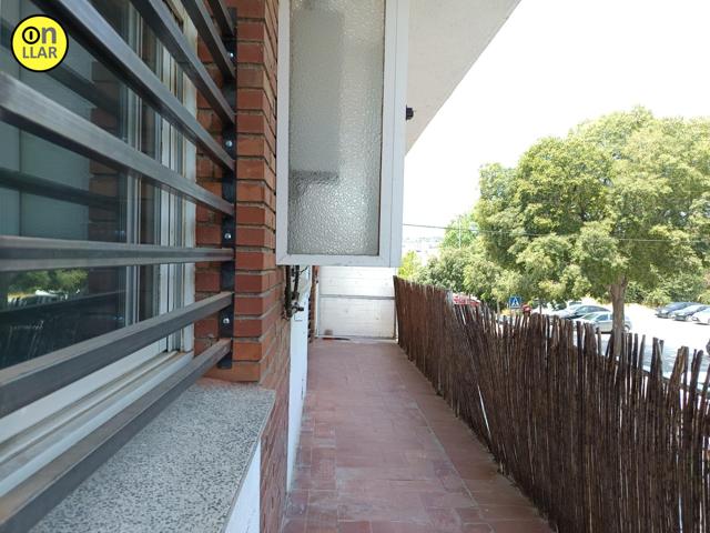 OPORTUNIDAD PISO PARA REFORMAR EN LLEDONER 3 HABITACIONES, BALCÓN, PATIO INTERIOR 11 M2, ASCENSOR photo 0