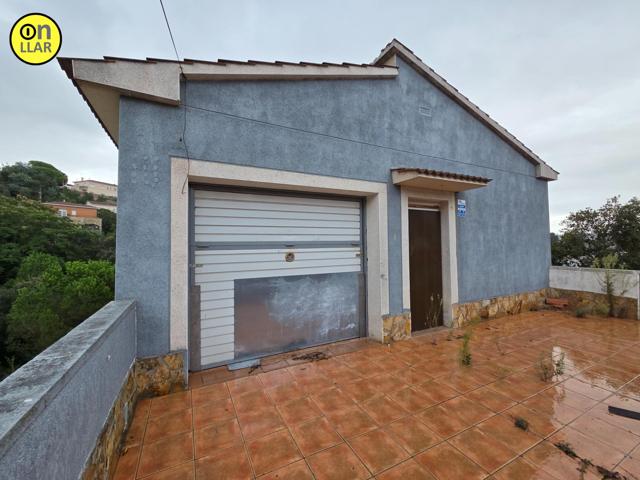 Casa en venta en c. galzeran. urb. aguaviva park, 13, Vidreres, Girona 'SUBASTA' photo 0