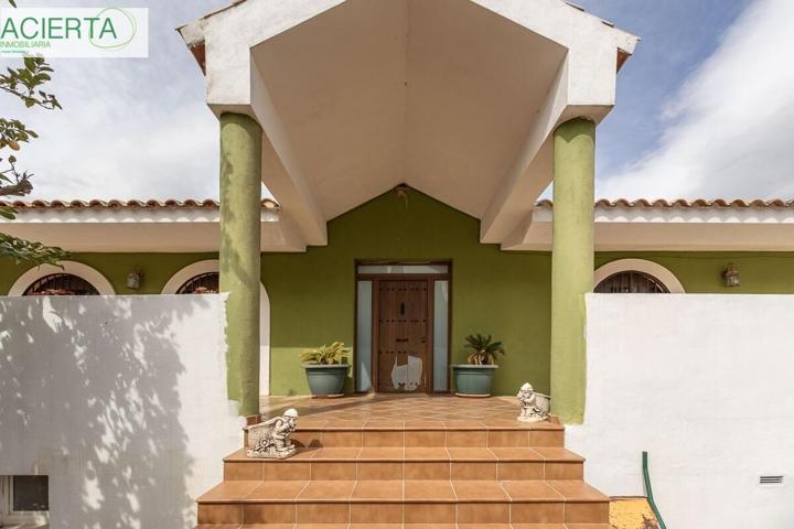 EXCLUSIVIDAD, ESPACIO Y LUJO EN CORTIJO DE SAN JAVIER – ¡UN CHALET ÚNICO! photo 0