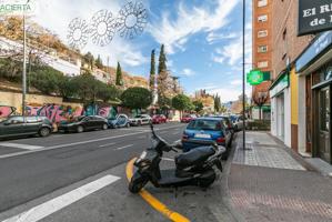 Local Comercial con 254 metros cuadrados junto a Carretera de la Sierra. photo 0