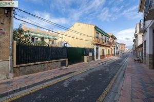 CASA EN PLENO CENTRO DE ARMILLA photo 0