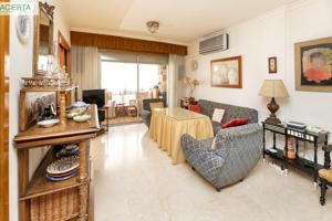 SENSACIONAL VIVIENDA EN CALLE TRAJANO photo 0