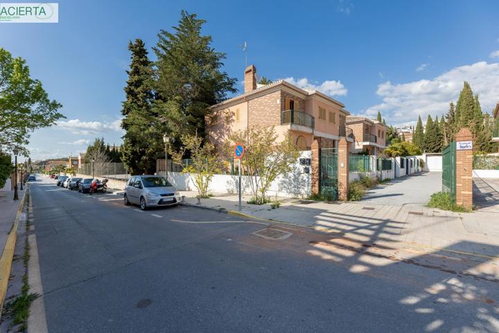 SALE A LA VENTA UNA FANTASTICA VIVIENDA UNIFAMILIAR PAREADA photo 0