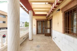 EXCLUSIVA CASA EN LA MEJOR AVENIDA DE MARACENA photo 0