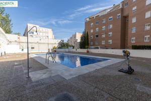 Encantador apartamento con terraza, garaje y piscina en El Serrallo photo 0