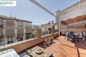 ATICO CON GRAN TERRAZA EN PLENO CENTRO DE GRANADA photo 0